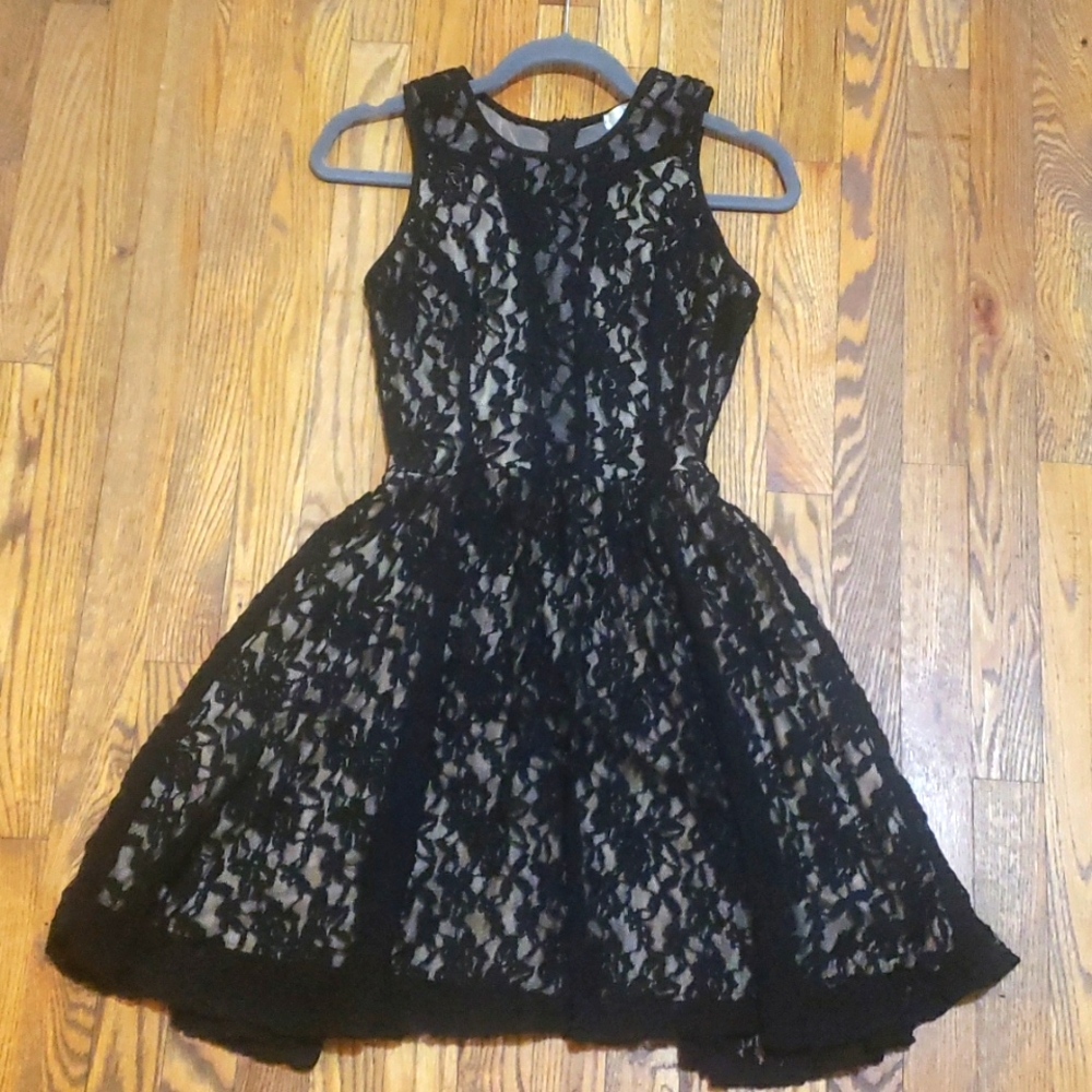 Lace A line sleeve less dress